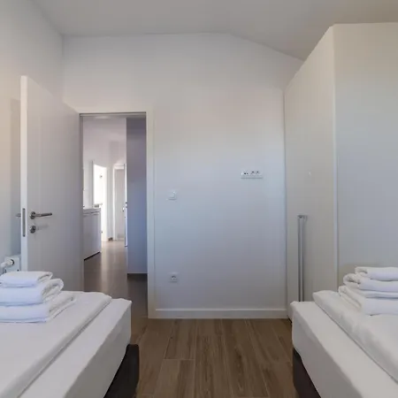 With A Parking Space Kastel Kambelovac, - 23397 Apartman *