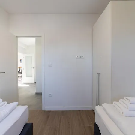 With A Parking Space Kastel Kambelovac, - 23397 Apartman Kastela
