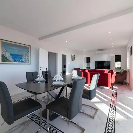 With A Parking Space Kastel Kambelovac, - 23397 Apartman *