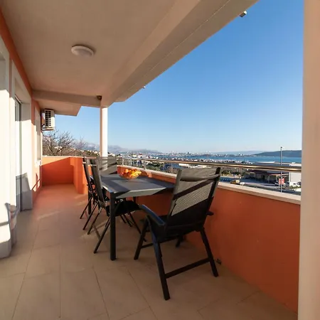 With A Parking Space Kastel Kambelovac, - 23397 Apartman Kastela
